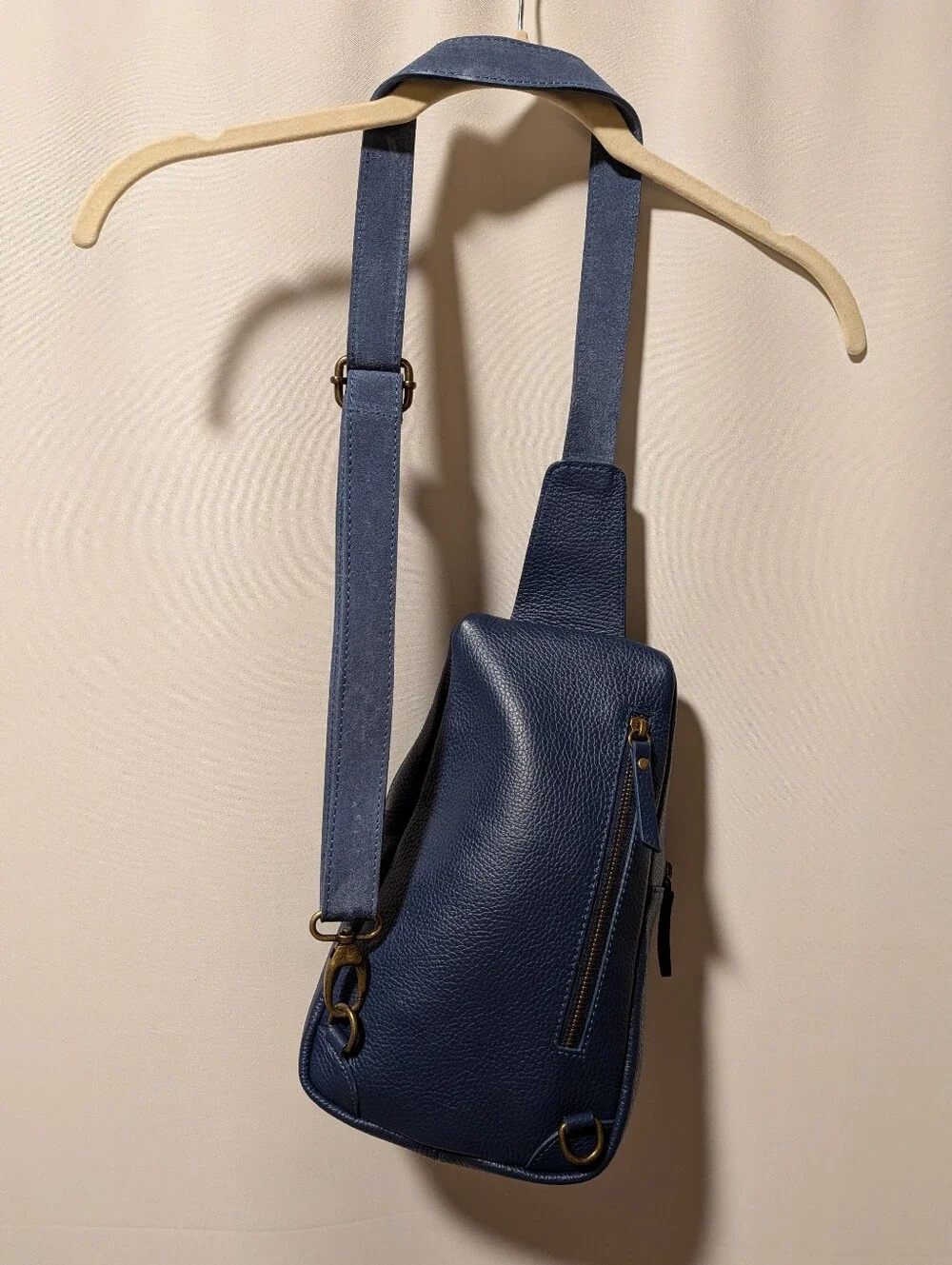 Sundance Made in Italy Blue Suede Pebbled Leather Sling Crossbody Shoulder Bag